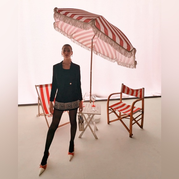 Bundle of three long sleeve bodysuits size medium beige black and white - Picture 11 of 12